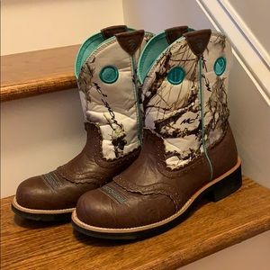 Arctic Cammo Ariat Fat Baby Boots